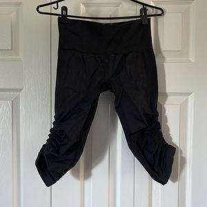 Lululemon Flow Crops🥰🥰🥰